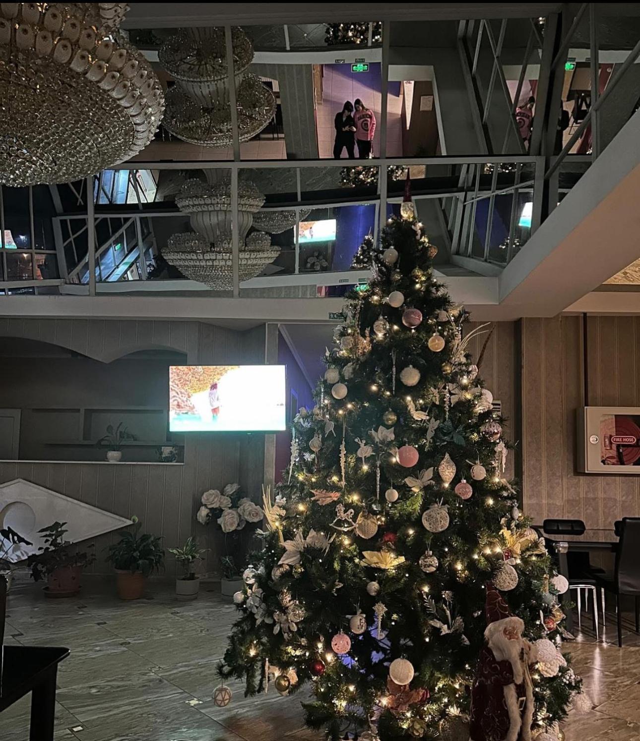 Hotel Okriba Tbilisi Esterno foto