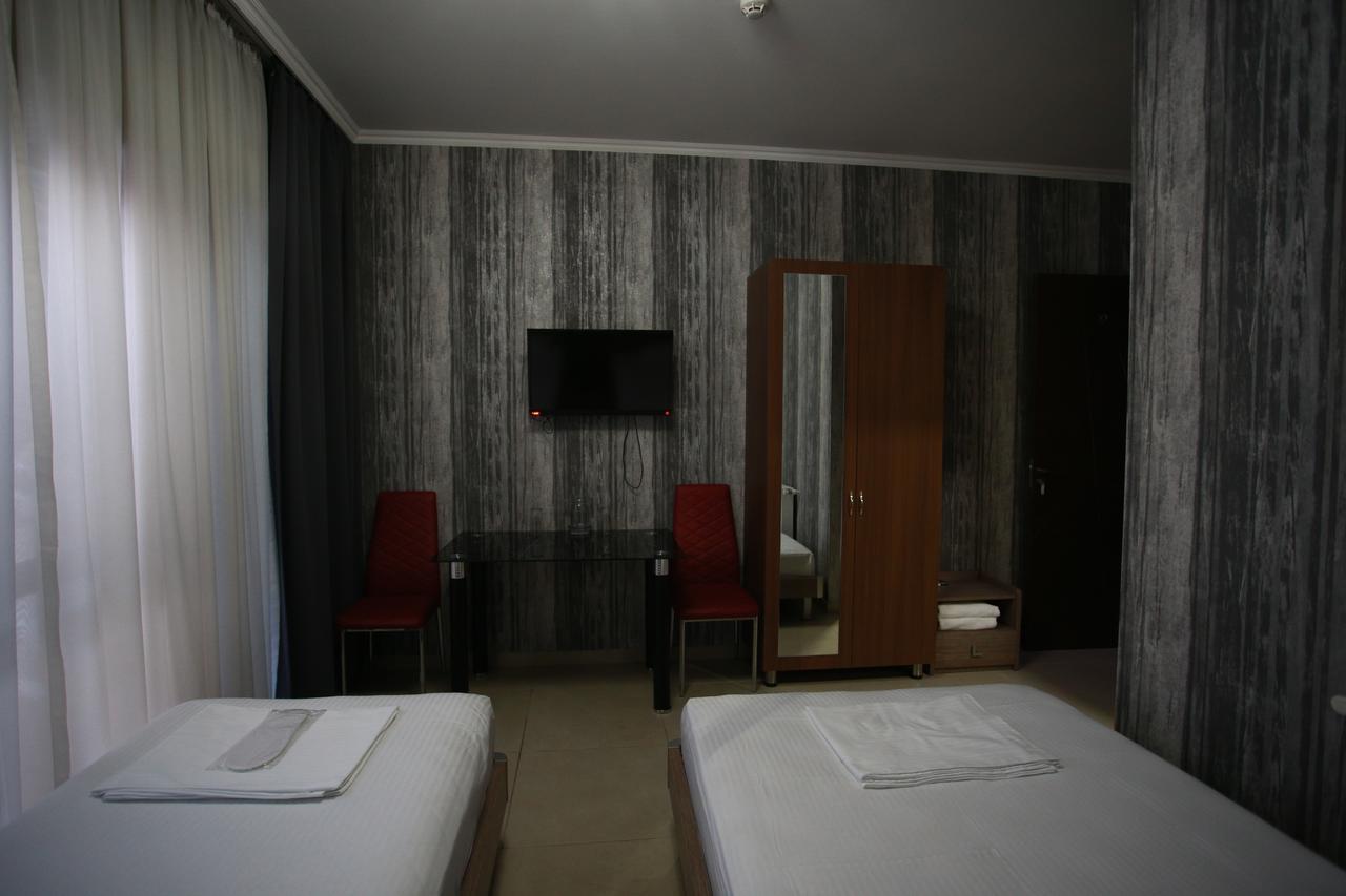 Hotel Okriba Tbilisi Esterno foto