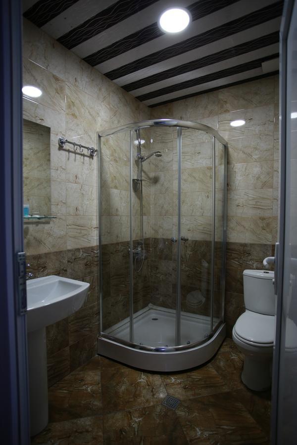 Hotel Okriba Tbilisi Esterno foto